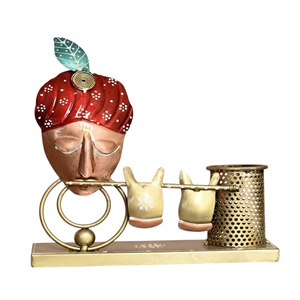 Support à stylos élégant en aluminium Krishna, conçu pour la décoration de bureau, améliorant l'esthétique du bureau, thème spirituel, artistique, polyvalent - Product Image 2