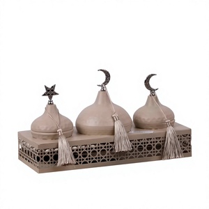 Plat de service en métal au design arabe pour dattes, noix et fruits secs, idéal pour la maison et le Ramadan - Product Image 2