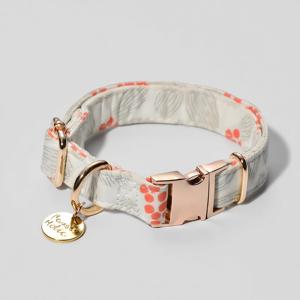 Collier pour chien de taille M, design élégant et luxueux, en coton, confortable, léger, personnalisé, durable, imprimé avec des motifs lumineux - Product Image 1