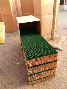 Cadre <span class=keywords><strong>en</strong></span> PVC Panneau <span class=keywords><strong>en</strong></span> cellulose Coussin de refroidissement <span class=keywords><strong>en</strong></span> <span class=keywords><strong>nid</strong></span> <span class=keywords><strong>d</strong></span>'<span class=keywords><strong>abeille</strong></span> Échantillon gratuit pour les fermes Tunnel de serre Maison de volaille Repose-pigeon Prix inférieur - Product Image 3