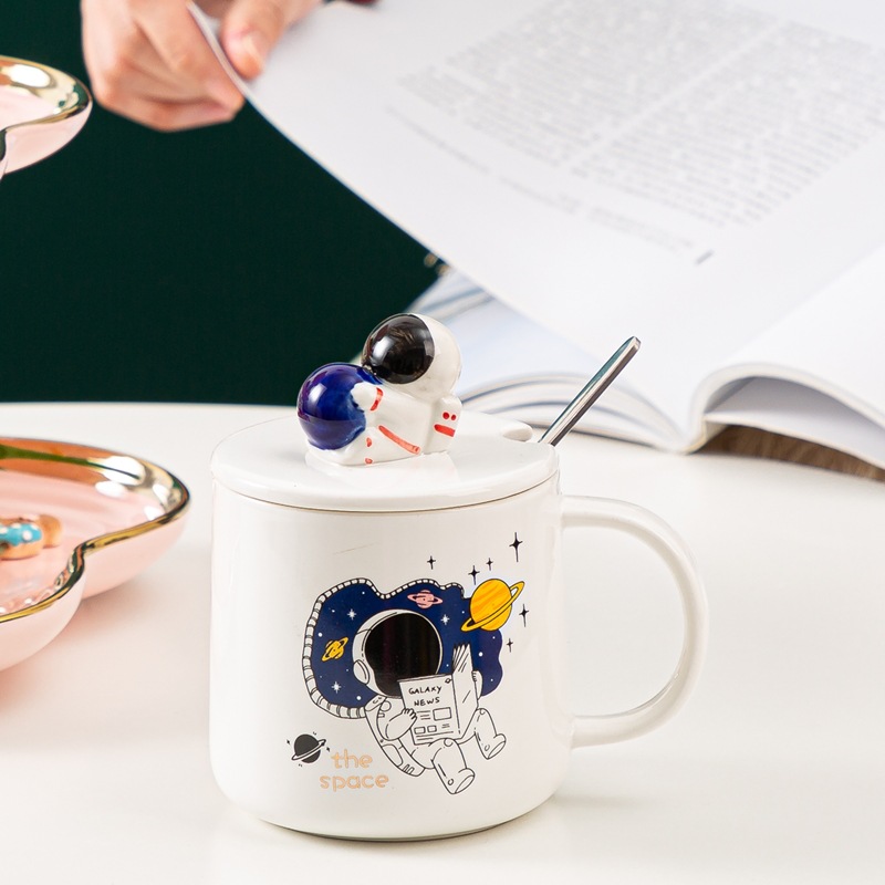 Personality 3D Ceramic Cup - Starry Sky Astronaut Mug