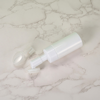 Nouvelle conception, flacon de savon liquide blanc en PP de 100 ml, emballage cosmétique avec pompe à mousse de 42 mm et impression sérigraphique