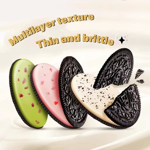 Vente en gros de délicieux biscuits sandwich croustillants minces saveur fraise/matcha et figue, 95g - Product Image 6