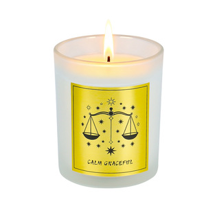 Vela aromática Golden Label con aroma a constelación de Libra en frasco de vidrio esmerilado, ideal para regalo de cumpleaños - Product Image 5