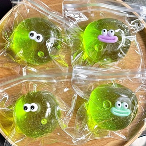 แอปเปิ้ลสีเขียว TPR ขนาด 6 ซม. ของเล่นบีบแก้เครียด ตาโต ปากกว้าง รูปทรงลูกมอลโทส ของขวัญสำหรับเด็กและผู้ใหญ่ เพิ่มบรรยากาศฤดูใบไม้ผลิ - Product Image 1