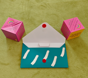 <span class=keywords><strong>Caja</strong></span> de Regalo Sorpresa con <span class=keywords><strong>Confeti</strong></span> Rebotante y Forro de Esponja, Laminado Mate para Dinero en Efectivo (Rectangular) - Product Image 1