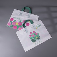 Sacs cabas en plastique personnalisés avec logo imprimé pour marques émergentes – Design élégant pour l'emballage client
