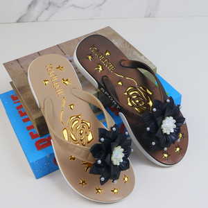 Venta al por mayor de fábrica, calzado de mujer, chanclas calientes, zapatillas, chanclas, zapatillas para damas - Product Image 2
