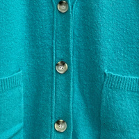 Cardigan en tricot pour femme, col en V, manches raglan, couleur unie turquoise, boutons métalliques vintage, poches latérales plaquées, coupe ample