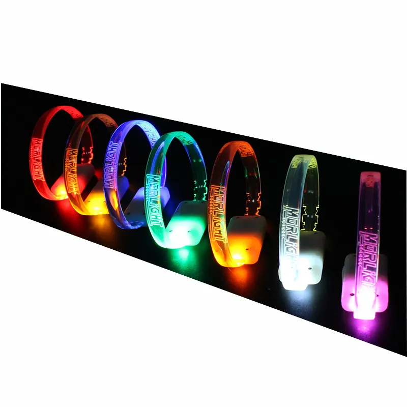 2019 Anpassen von Glasfaser-LED-Armband für Festival-Party-Dekoration Weihnachten blinkt im Dunkeln sichtbar 1 Stück CR2032 C2043