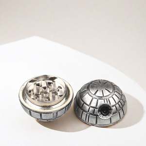 Broyeur à tabac en résine manuelle de forme ronde en gros, 55 mm, 3 couches, en alliage de zinc - Product Image 1