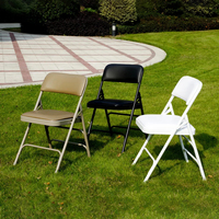 Chaise pliante moderne avec structure en acier doré, rembourrée en vinyle, facile à ranger, chaise de loisirs d'intérieur pour appartement et villa
