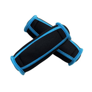 Le donne saltano la mano che tengono la sacca di sabbia morbida con manubrio braccio magro per Yoga peso corporeo manubrio - Product Image 3