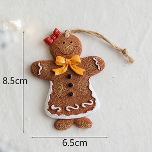 Petite Décoration de Noël en Résine en Forme d'Homme en Pain d'Épices, Pendentif pour Arbre de Noël, Vente en Gros d'Articles de Décoration de Noël - Product Image 2