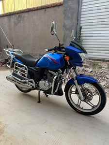 <span class=keywords><strong>Moto</strong></span> à essence <span class=keywords><strong>Suzuki</strong></span> EN150 150cc personnalisée monocylindre 4 temps refroidie par air CDI adaptée à toutes sortes de conditions routières - Product Image 1