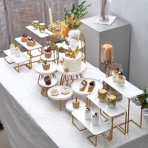 Support de présentation élégant en céramique blanc et or pour desserts, socle <span class=keywords><strong>à</strong></span> gâteau, <span class=keywords><strong>plateau</strong></span> de service pour pâtisseries, idéal pour les mariages, les anniversaires et la décoration de fêtes - Product Image 2