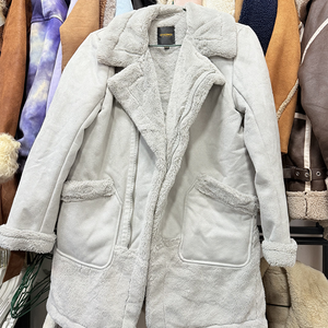 Fardos <span class=keywords><strong>de</strong></span> Ropa Usada al por Mayor <span class=keywords><strong>de</strong></span> Tiendas <span class=keywords><strong>de</strong></span> <span class=keywords><strong>Segunda</strong></span> <span class=keywords><strong>Mano</strong></span>, Chaquetas <span class=keywords><strong>de</strong></span> Mujer Gruesas para Invierno, Abrigos Forrados <span class=keywords><strong>de</strong></span> Piel, Estilos Variados - Product Image 6