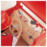 Ensemble de jeu de rôle pompier personnalisé en gros pour parc d'attractions intérieur, avec camion de pompiers en fibre de verre et en bois pour la maternelle