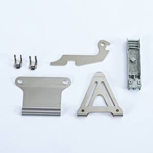 Supports d'angle <span class=keywords><strong>en</strong></span> L martelés <span class=keywords><strong>en</strong></span> acier inoxydable sur mesure pour l'usinage par estampage - Product Image 2