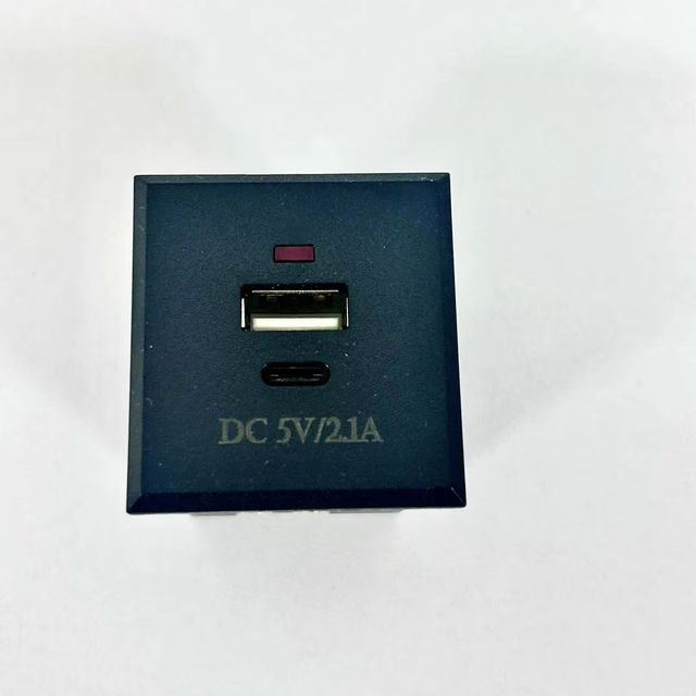 LiXing LX-series 5V 2.1A DC USB Charger Copper Wall Socket with Red Indicator Light-2 Outlets (USB-A + USB-C)