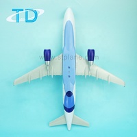 Avion en plastique à échelle 1/100, modèle d'avion en plastique, cadeau de coopération commerciale