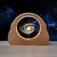 Lampe de nuit en cristal ciel étoilé 3D avec base LED lumineuse en résine, ornement de bureau et de salon portable