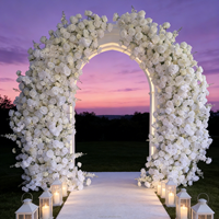 Arche florale de luxe en forme de corne de rose blanche, personnalisable, pour mariage et décoration de fond de fête romantique