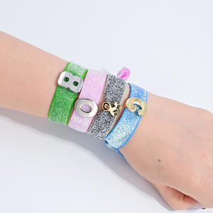 Pulsera Unisex de Cobre Elástico con Cuentas Vintage, Perforada, de Doble Cara, con 26 Letras y Forma de Corazón, en Varios Colores - Product Image 2