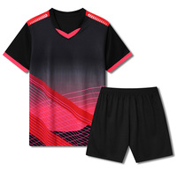 Maillot de football personnalisé 100% polyester léger respirant à séchage rapide col rond Shorts Impression numérique Nom Numéro pour les équipes