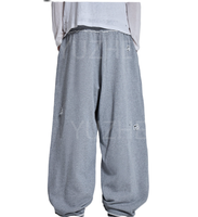 Personalisierte Sweatpants mit Logo-Print und Aufnähern, Baumwoll-Jogginghose, Oversized, Heavyweight, Baggy Herren Cargo Sweatpants