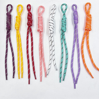 Porte-clés en macramé tressé en nylon fait main pour femmes - Breloques de sac en corde style bohème, plusieurs couleurs pour décorations de sacs à main