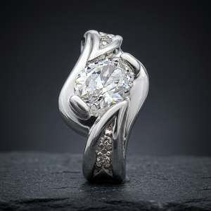 Pendentif Solitaire en Argent 925 avec Diamant Taille Brillant Art Palace, Bijou Classique de Fiançailles pour Femme, Certifié par un Certificat de Troisième Partie - Product Image 1