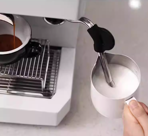 Cafetera Gemilai CRM3812C con Tanque 3, Semiautomática Italiana, Multibóiler, Comercial y Doméstica, con Molinillo Integrado - Product Image 3