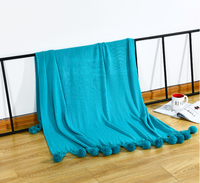 Couverture en tissu polaire tricoté de haute qualité avec pompons, personnalisable, vente en gros OEM ODM 2026