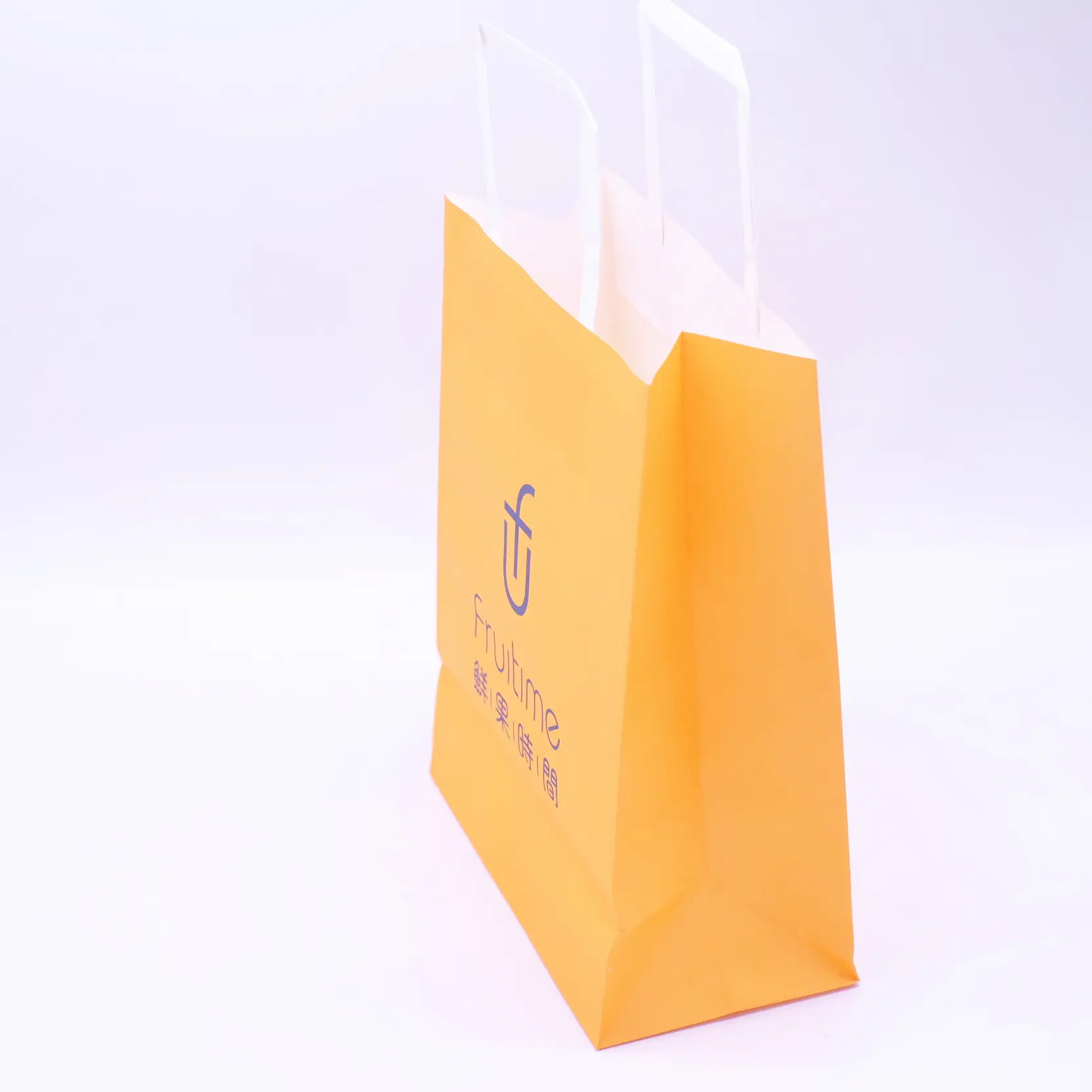 पेपर बैग दांग गुआन क्राउन जीत के लिए हैंडल के साथ खरीदारी वाहक बैग Recyclable क्राफ्ट पेपर बैग क्रिसमस उपहार