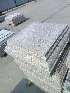 Capuchon <span class=keywords><strong>de</strong></span> poteau en granit gris blanc naturel moderne sur mesure pour usine, moulure multi-étapes, bordure supérieure <span class=keywords><strong>de</strong></span> <span class=keywords><strong>mur</strong></span>, projet paysager extérieur - Product Image 2