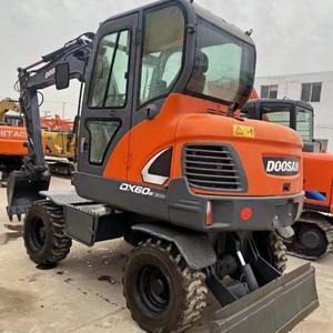 Excavadora de Ruedas Doosan DX60 Usada Original, 6 Toneladas, 2021, Motor Coreano, Bomba de Engranajes - Product Image 1