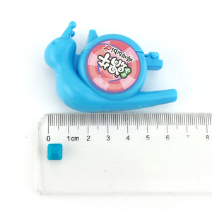 Bonbons en forme d'<span class=keywords><strong>escargot</strong></span> de dessin animé avec sifflet et mini <span class=keywords><strong>chewing</strong></span>-<span class=keywords><strong>gum</strong></span> dans un sachet - Product Image 4