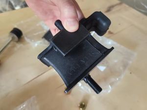 SOPORTE DE MOTOR TRASERO para HYUNDAI HD35 HD65 OEM 21813-5H000 - Product Image 3