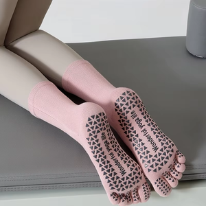 ถุงเท้าโยคะแบบ 5 นิ้ว ผลิตจากผ้าฝ้ายเป็นมิตรต่อสิ่งแวดล้อม ปิดด้วยแถบตีนตุ๊กแก - Product Image 4