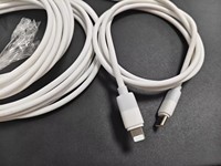 Cable de Datos Trenzado de Nailon Blanco de 1M con Carga Rápida PD de 20W Tipo-C para Dispositivos iOS, Auriculares y Computadoras (Venta al Por Mayor)