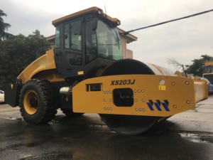 <span class=keywords><strong>Rodillo</strong></span> Vibratorio de Un Solo Tambor XS203J de 20 Toneladas con 128kW y 353/245kN de Fuerza Excitante para la Compactación de Subterrenos de Carreteras de Uso Pesado - Product Image 4