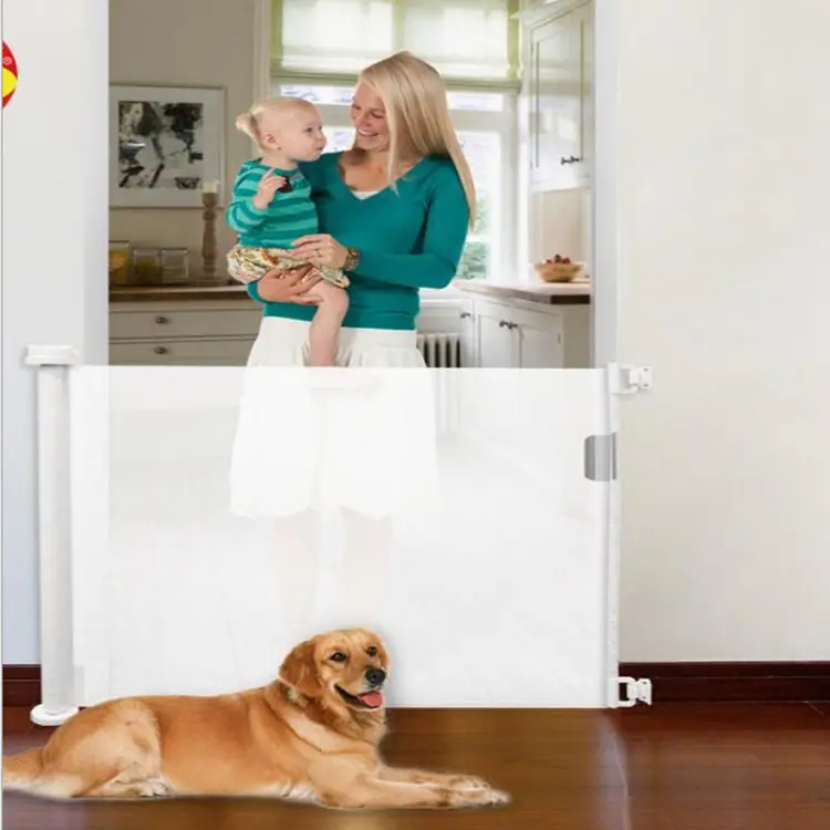 wholesale baby safety gate, 2020 new retractable toddler safety gate/