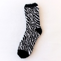 Chaussettes en tricot pour femme, chaussettes courtes, noires et blanches, rayées, idée cadeau pour l'hiver, tendance, livraison gratuite