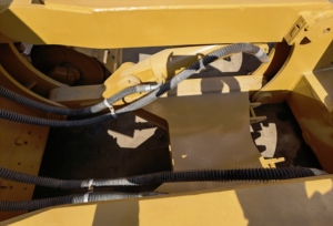 รถตักดินอเนกประสงค์ CAT D9R มือสอง สภาพดี กำลัง 90 แรงม้า ความจุดันดิน 8.6 เมตร  เหมาะสำหรับงานวิศวกรรมก่อสร้าง - Product Image 6