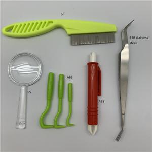 Kit d'accessoires de toilettage pour animaux de compagnie 7 en 1, outil de suppression des tiques pour chiens, pinces à tiques, pince à épiler, peigne à puces, loupe - Product Image 6