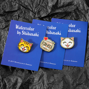 Бесплатный образец булавки с индивидуальным дизайном логотипа Металлические Булавки оптом маленькие 3D милые кошки аниме животные жесткая эмалированная булавка с упаковочной картой - Product Image 6