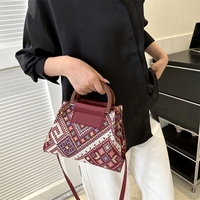 Nouveaux sacs d'été de style ethnique, sacs à main tendance à carreaux pour le quotidien, sacs à bandoulière élégants et sacs bandoulière décontractés à la mode