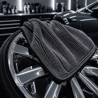 Serviette de séchage automobile en microfibre chenille multicolore, bords noirs, sans peluches, pour le detailing automobile, vente en gros