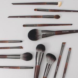Set di 10 Pennelli Professionali per Trucco con Setole in Fibra Sintetica e Trattamento in Plastica per <span class=keywords><strong>il</strong></span> Viso - Product Image 5